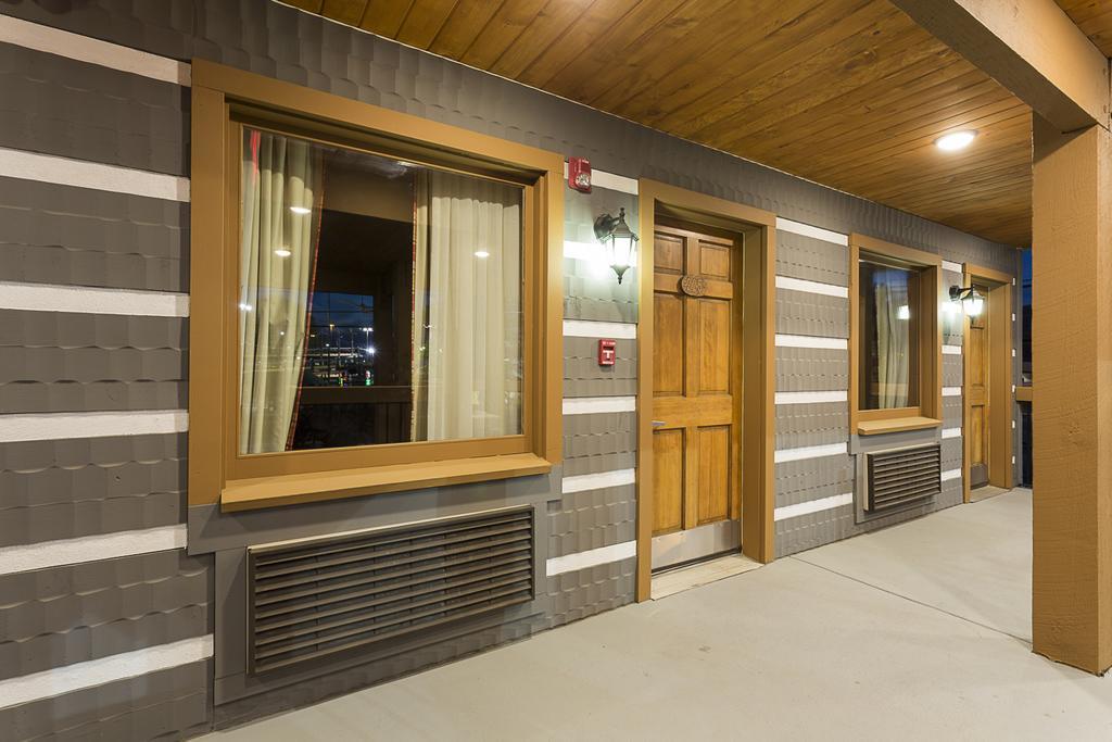 Timbers Lodge Pigeon Forge Buitenkant foto